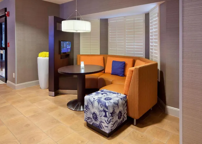 Courtyard By Marriott Orlando East/Ucf Area